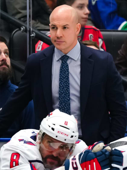 Spencer Carbery gets contract extension as coach of Washington Capitals