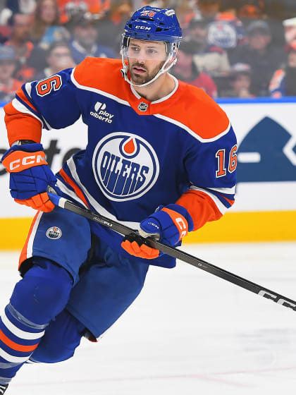 Jason Dickinson signs five year contract with Edmonton Oilers