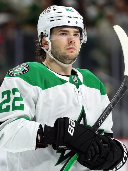 Mavrik Bourque traded to Nashville Predators by Dallas Stars