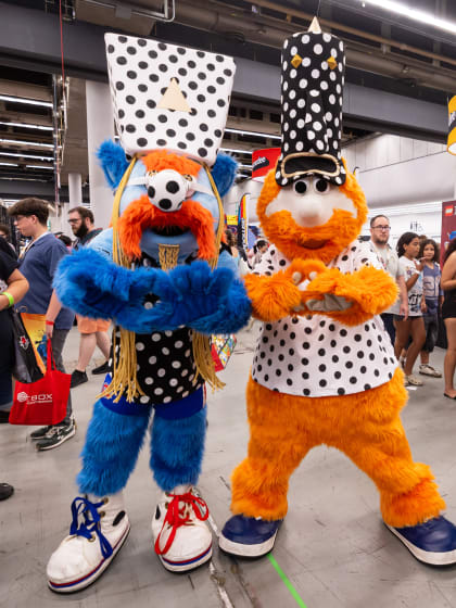 Youppi! and METAL! visit Montreal Comiccon 2026