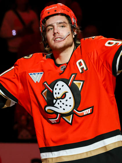 Leo Carlsson signs 5 year contract with Ducks match Flyers offer sheet