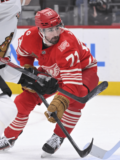 GALLERY: Blackhawks at Red Wings - Nov 9, 2025