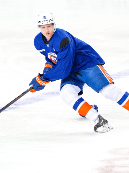 PHOTOS: Islanders Practice in Calgary