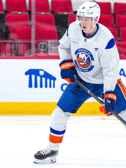 PHOTOS: Islanders Morning Skate Dec. 17