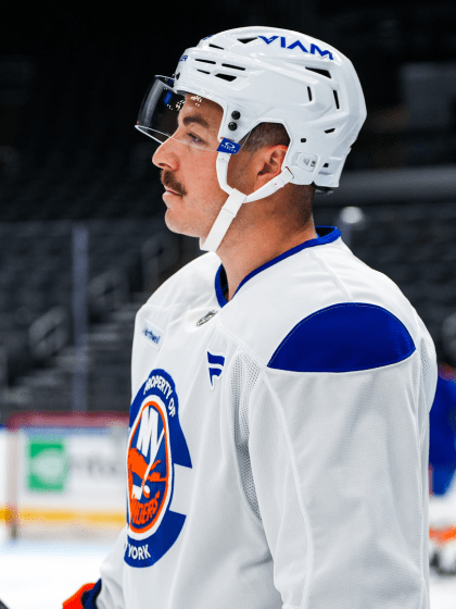 PHOTOS: Islanders Optional Morning Skate in St. Louis