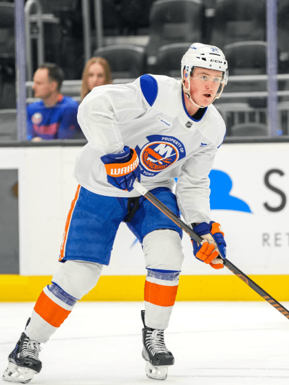 PHOTOS: Islanders Practice in Seattle