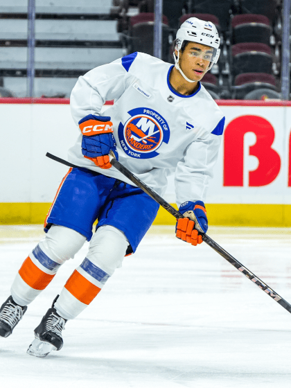 PHOTOS: Islanders Morning Skate Nov. 7