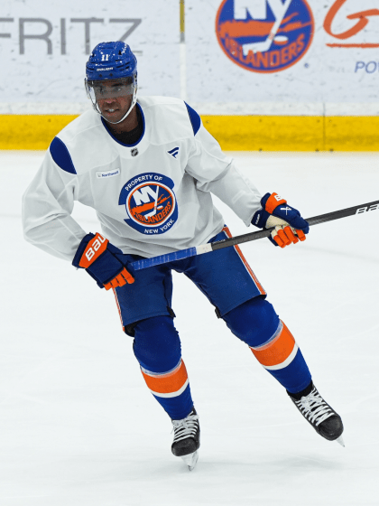 PHOTOS: Islanders Morning Skate Dec. 12