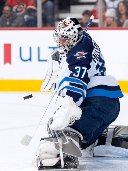 Winnipeg Jets Calgary Flames game recap November 15 2025