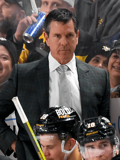 Mike Sullivan out as Pittsburgh coach, agreed to part ways with team