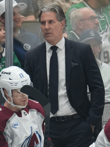 Jared Bednar to remain coach of Colorado Avalanche
