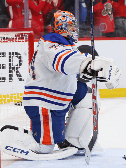 Stuart Skinner hopes to learn from Sergei Bobrovsky's path to Stanley Cup