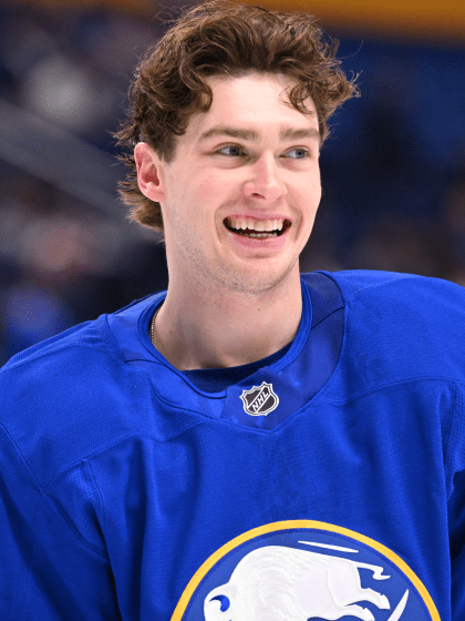 Jack Quinn signs 2-year deal with Buffalo