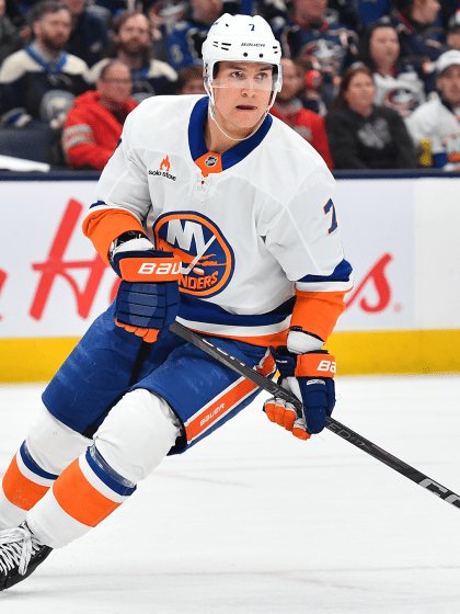 Maxim Tsyplakov signs 2-year contract with New York Islanders