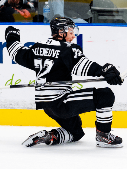 Draft prospect Xavier Villeneuve modeling game after Lane Hutson