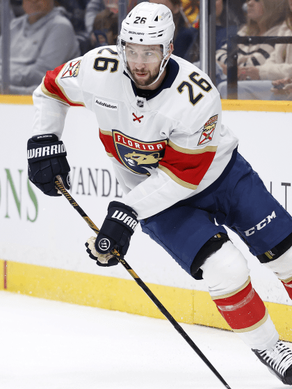 Uvis Balinskis signs 2-year deal with Florida