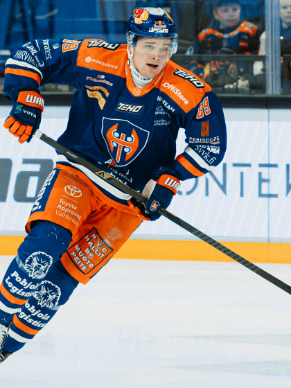 Oliver Suvanto learning from idol Aleksander Barkov prior to 2026 NHL Draft