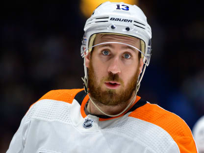 Flyers build chemistry through Boston connections, visiting Kevin Hayes'  family