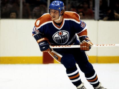 Hockey History: Edmonton Oilers Wayne Gretzky Scores First NHL Goal