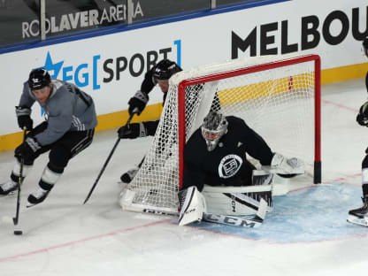 LA Kings - Melbourne, we're coming for you! 🇦🇺 Use code NHLPRE to access  the presale for tickets to the 2023 NHL Global Series! 📲 bit.ly/3GJIfA3