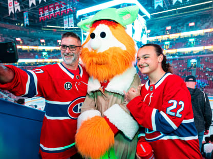Winnipeg Jets spreading holiday charity cheer