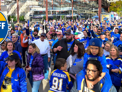 Fans and Players of the Former Rams Demand for the Classic Blue